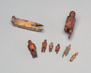 Image: Ivory figurines