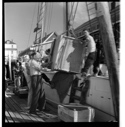 Image of Unloading a  Kelvinator from the BOWDOIN